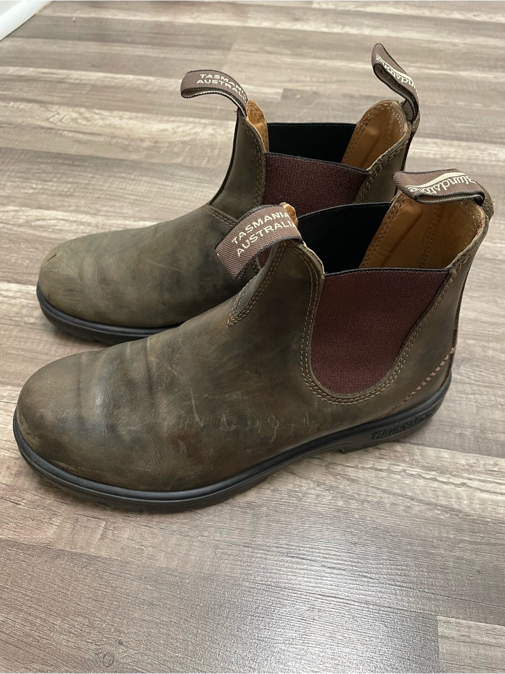 Blundstone Classic 585 Rustic Brown Leather Chelsea Boots